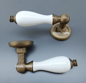 House2home El Yapımı Pirinç Porselen Rozetli Kapı Kolu Takımı