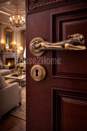 House2home El Yapımı Pirinç Aslan Rozetli Kapı Kolu Takımı