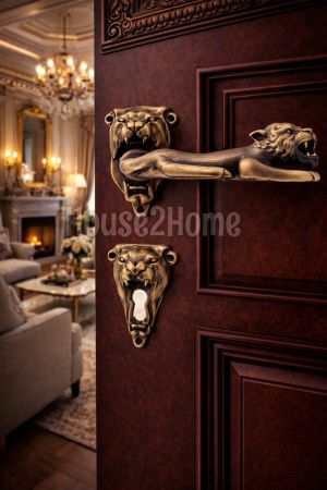 House2home El Yapımı Pirinç Aslan Rozetli Kapı Kolu Takımı
